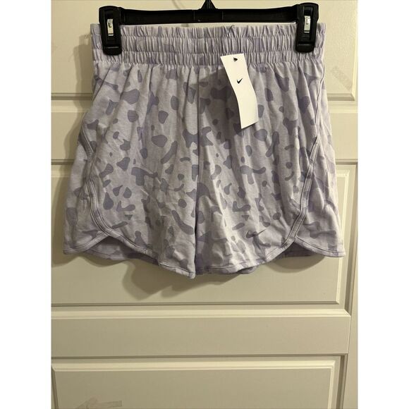 Nike Girls' Dri-FIT Breezy High-Waisted Training Shorts Size S Purple‎ FB1095 - Picture 1 of 2